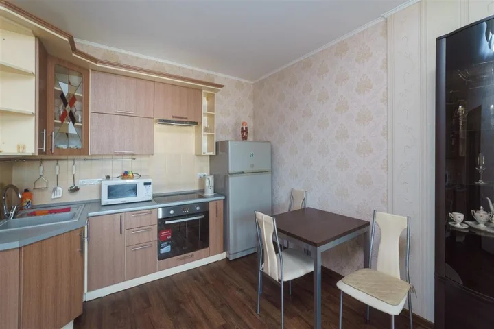 Кемерово: Home Hotel (Хоум Отель) на Притомском 7 корпус 5