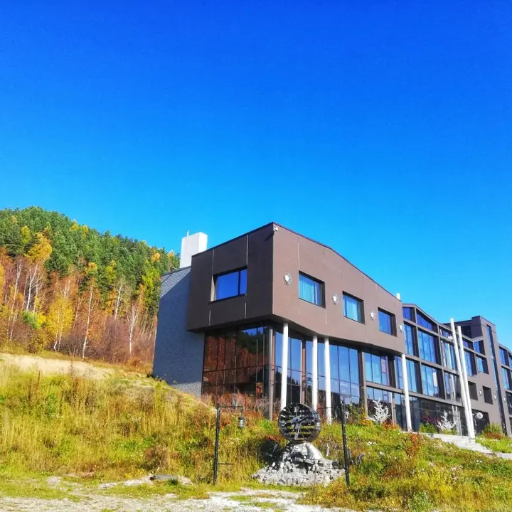 Листвянка: Baikal Hill Residence