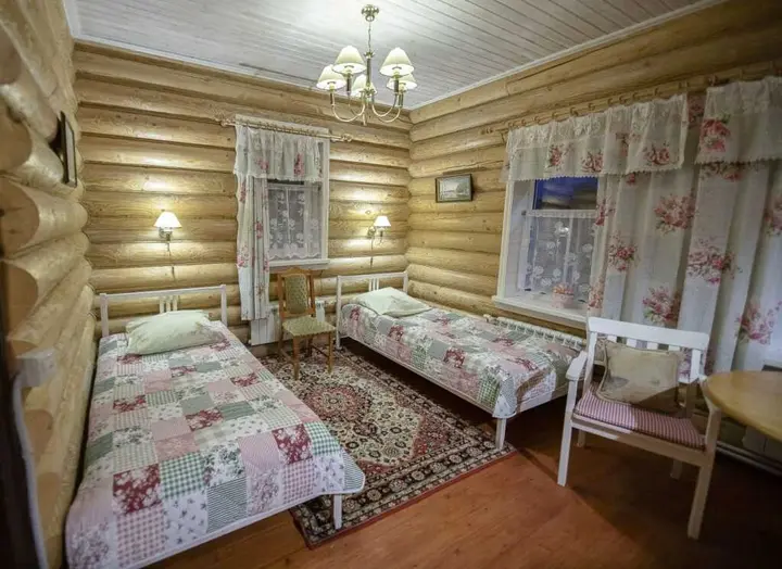 Суздаль: Частный дом Петель