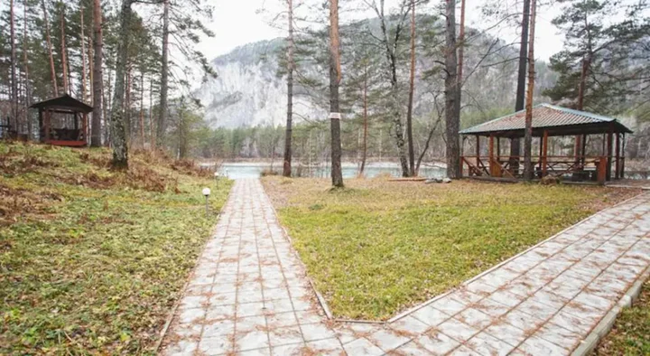 Известковый: Cottage Arjan And Gostevoy