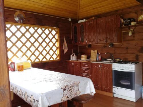 Чепош: Guest house Alteya