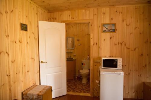 Чепош: Guest house Alteya