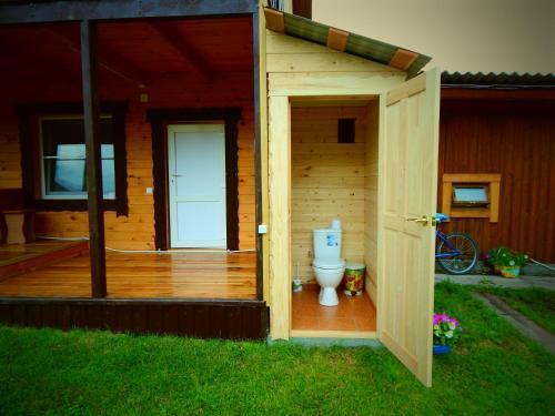 Чемал: Guest House Usadba Derevenka