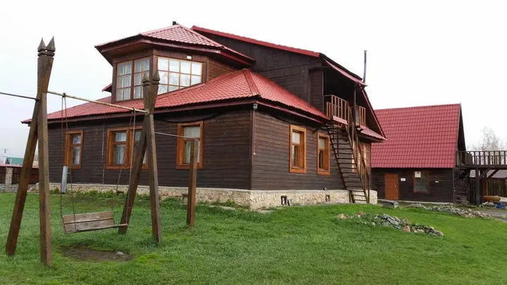 Усть-Кокса: База Отдыха Ковчег