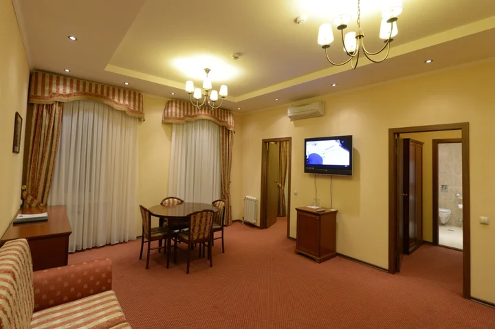 Нагорный: Uvat