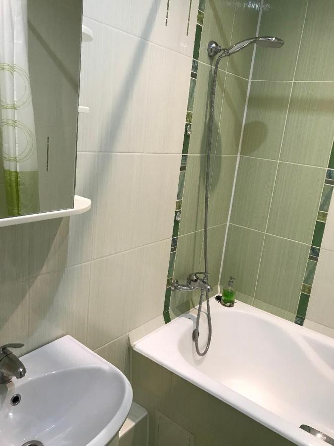 Уфа: Apartment Mustay Karima 28-2