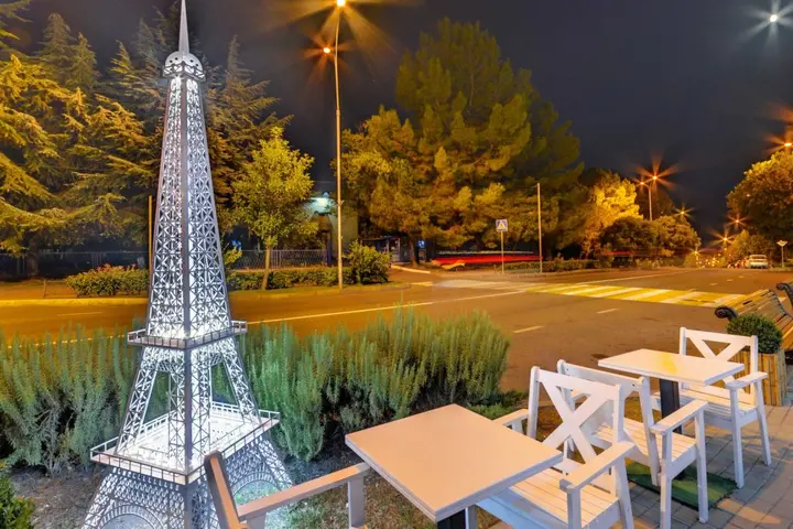 Лазаревское: Bristol Apart Hotel