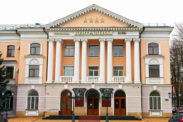 Брянск: Отель Гостиница Центральная (бывшая Чернигов)