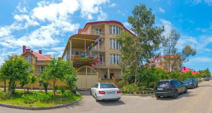Адлер: Travel Hotels Сюзен