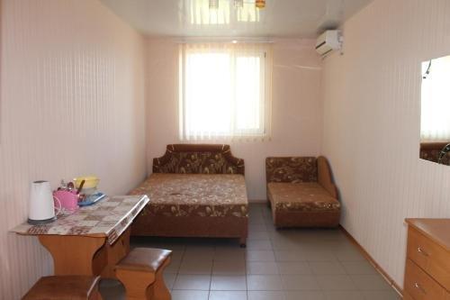 Приморский: Guest House Lukomorie