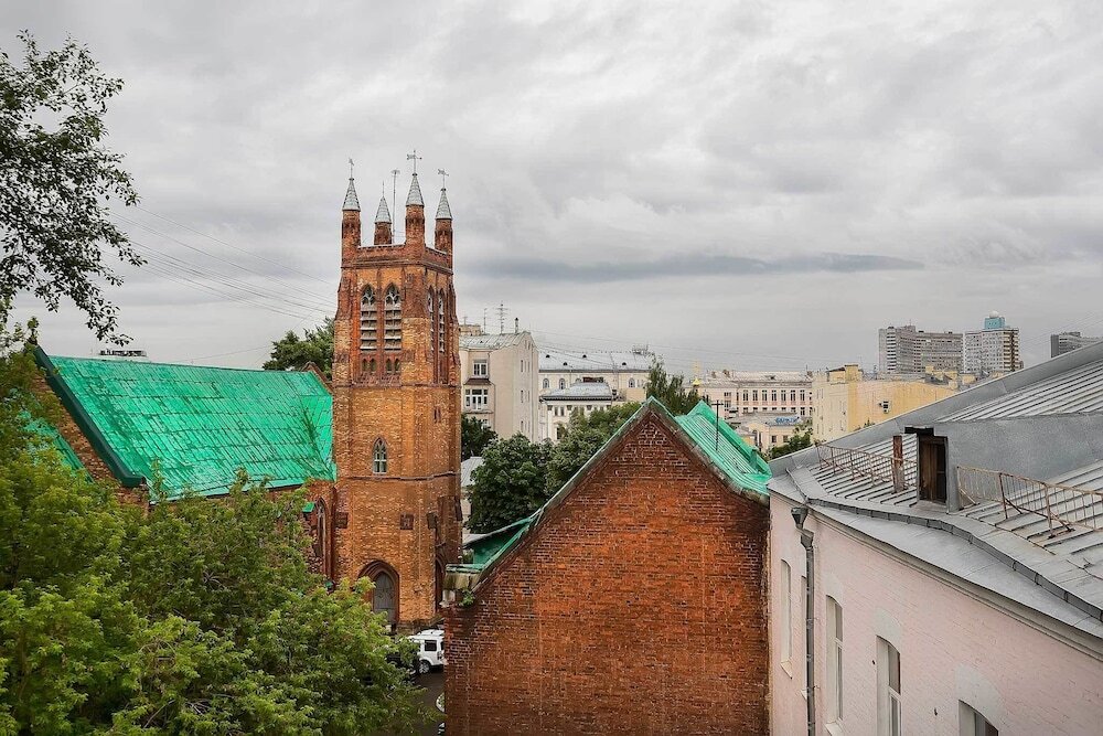 Москва: Отель «Неаполь»