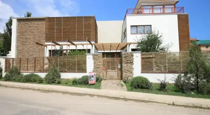 Солнечногорское: Tikhaya Dacha