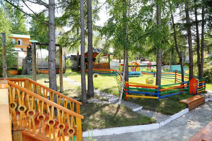 Сухая: Парк-отель Звёздный
