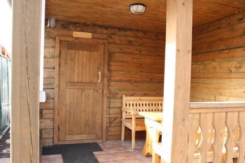 Озёрное: Guest House Krugosvet