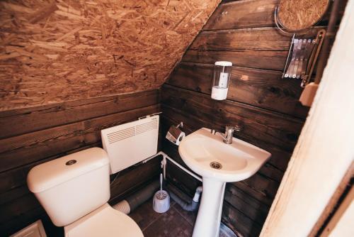 Озёрное: Guest House Krugosvet