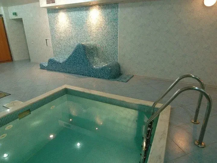 Барнаул: Гостиница Русь