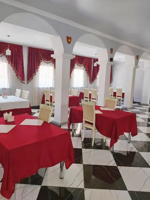 Аршан: Отель Корона