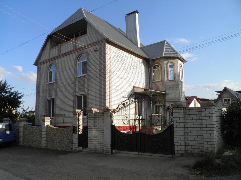 Саратов: Guest House Zolotaya Podkova