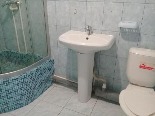 Саратов: Yunas Hotel
