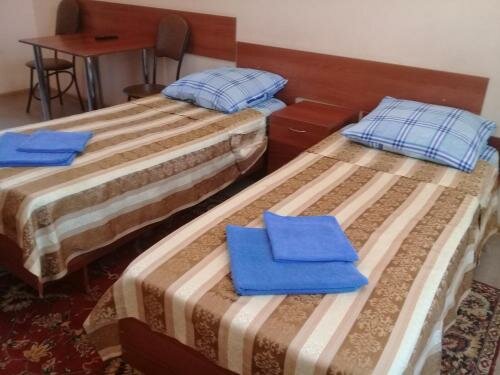 Саратов: Yunas Hotel
