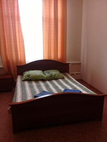 Саратов: Yunas Hotel