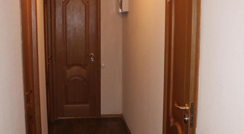 Саратов: Hostel Den' & Noch'