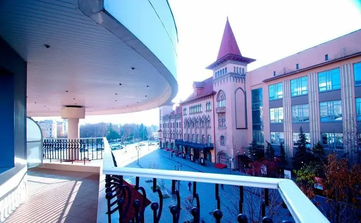 carousel image 1