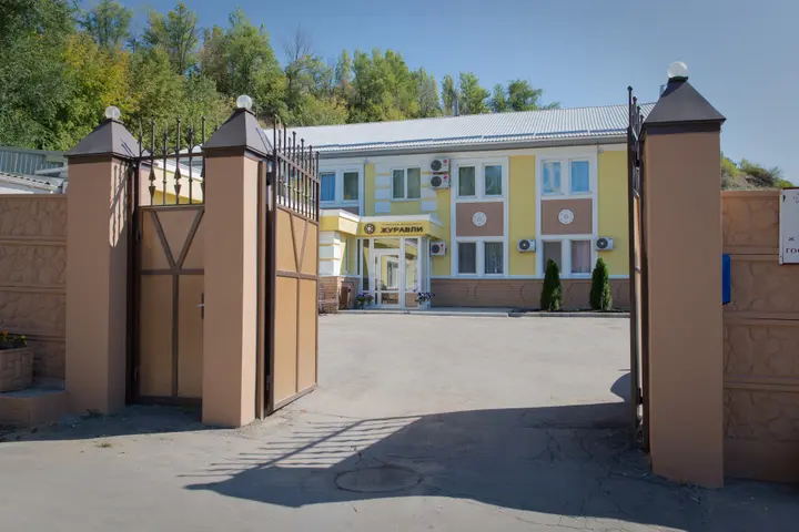 Саратов: Гостевой Дом Журавли