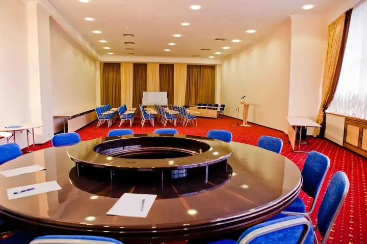 Калуга: Отель SK Royal Kaluga