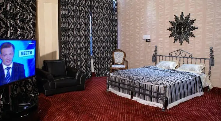Мстихино: Van Hotel