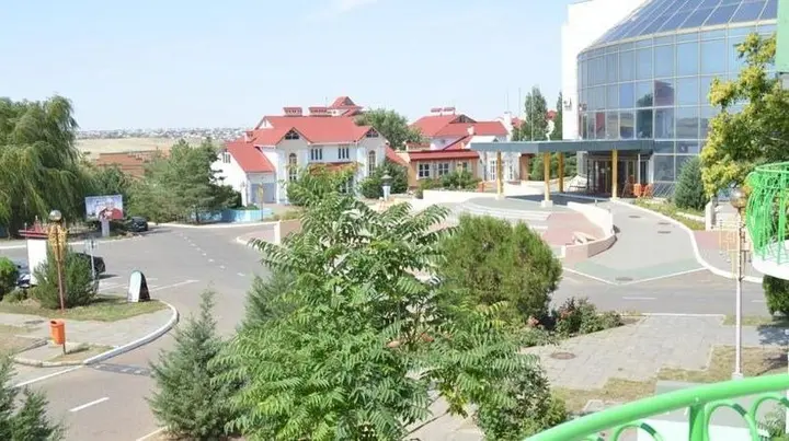 Элиста: Otel' Gorod Shahmat (b. Siti Chess)