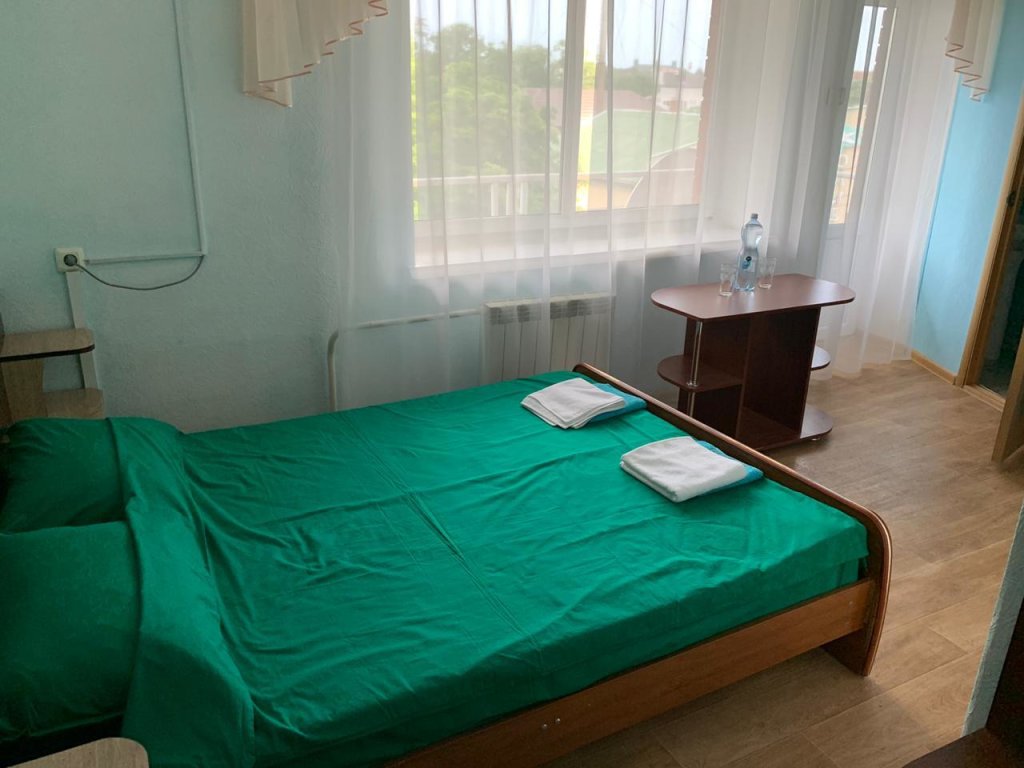 Ейск: 10 Rooms