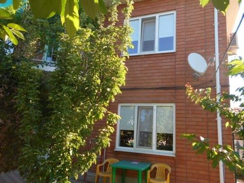 Ейск: Guest house 100%
