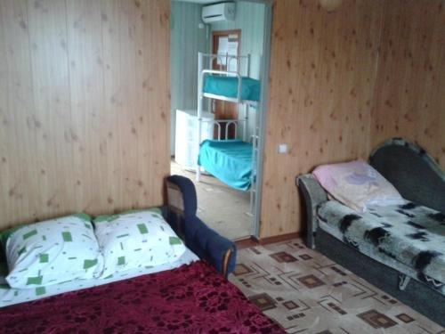 Ейск: Guest house 100%