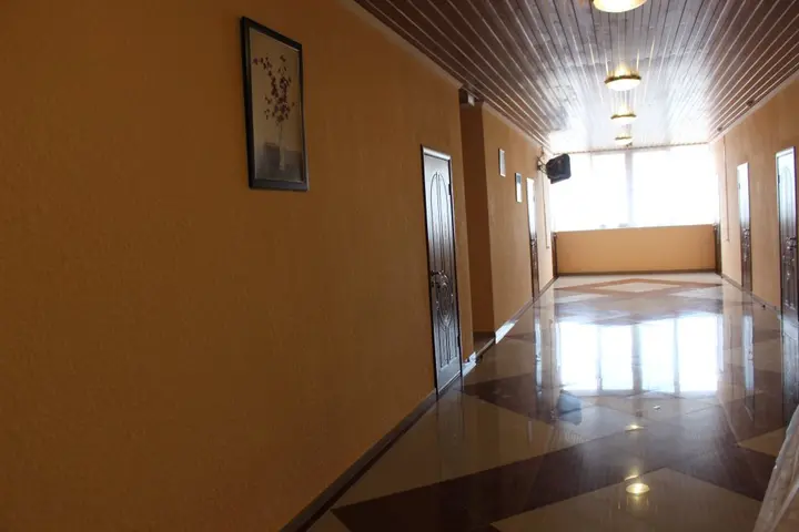 Должанская: Отель Адель