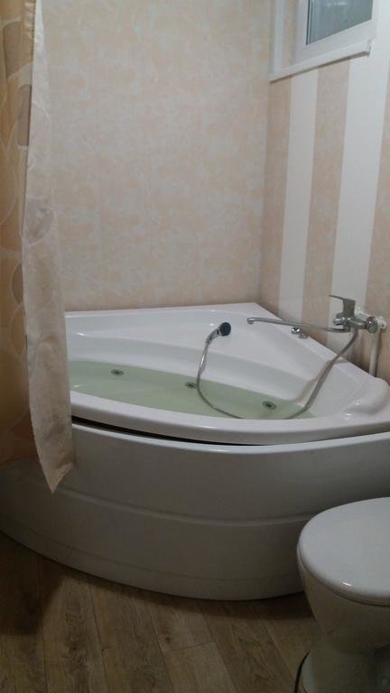 Ейск: Александровский сад у моря