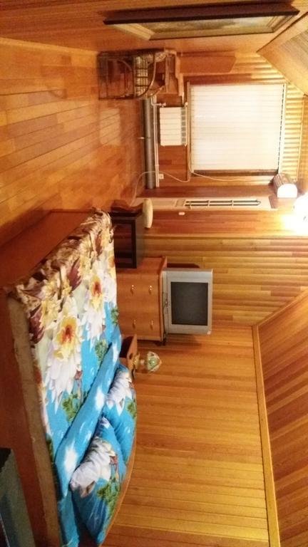 Ейск: Александровский сад у моря