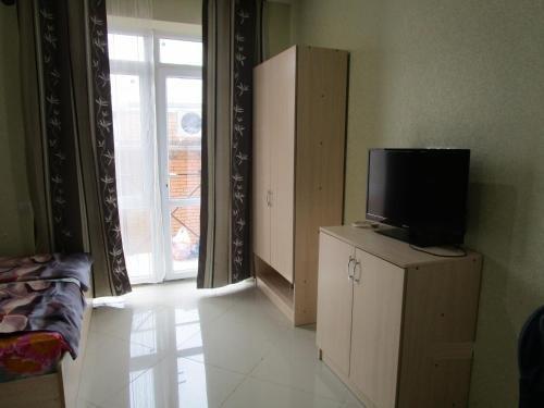 Ейск: Apartment on Pervomayskaya 129
