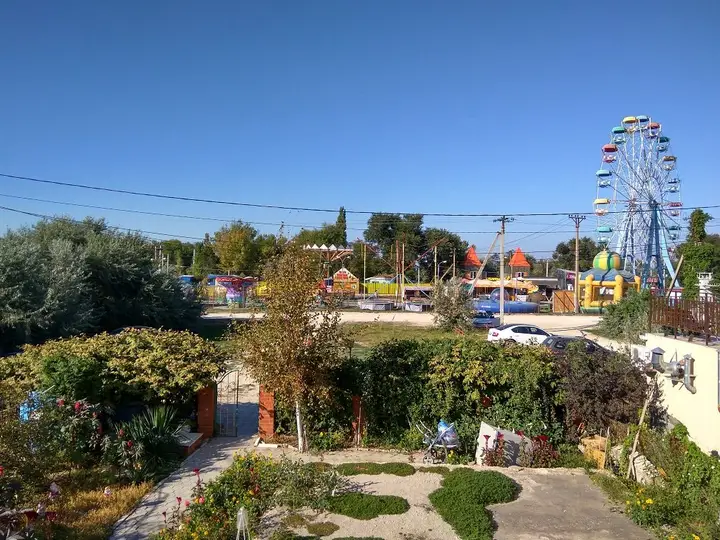 carousel image 4