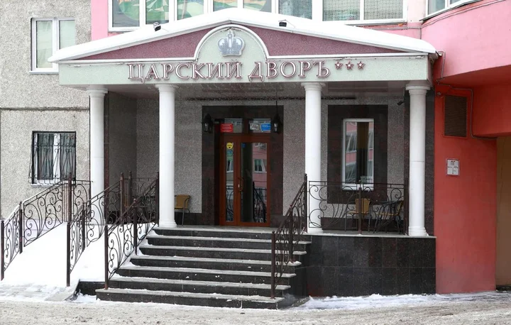 Челябинск: Апарт-отель 22 КВАДРАТА ( Царский двор)