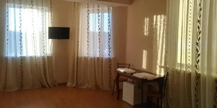 Сукко: Formula Guest House