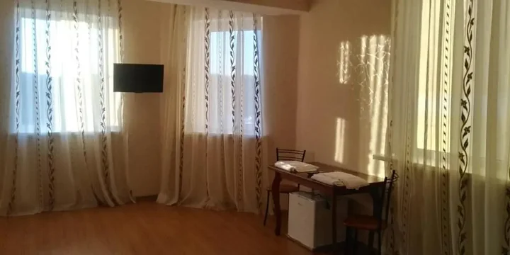 Сукко: Formula Guest House