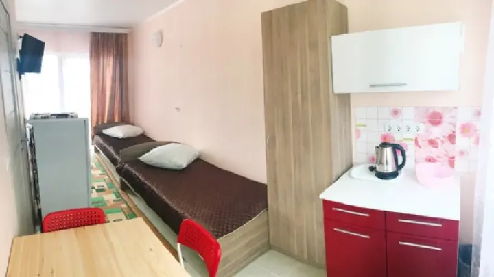Голубицкая: Guest house Raduga