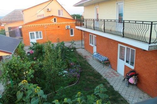 Голубицкая: Guest House Morskaya 2/2