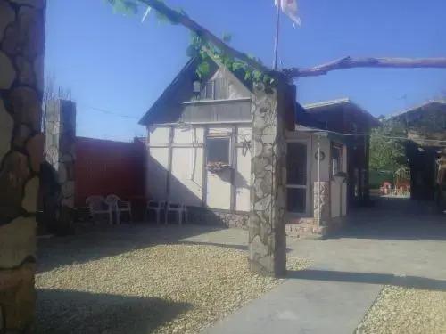 Голубицкая: Guest House on Sovetskaya 125