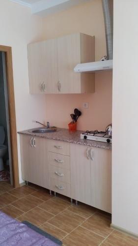 Голубицкая: Guest House on Zelenaya 28