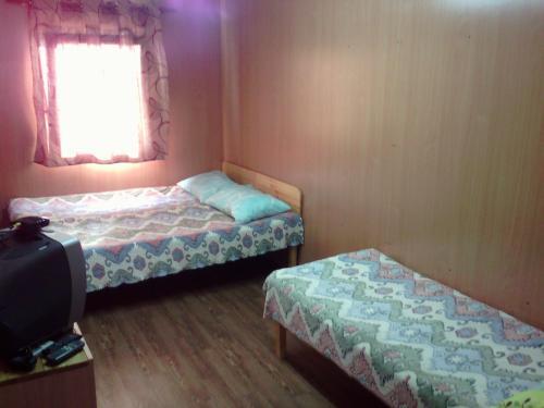 Голубицкая: Guest House Uyut