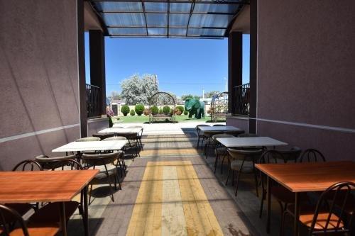 Голубицкая: Hotel complex Valencia