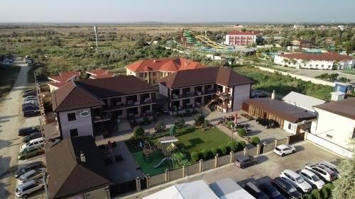 Голубицкая: Hotel complex Valencia