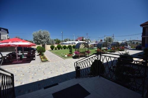 Голубицкая: Hotel complex Valencia